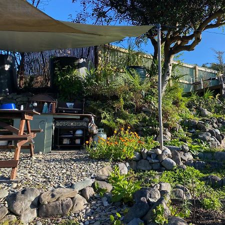 Omarama Oasis - Permaculture Glamping Hotel Pohara Kültér fotó