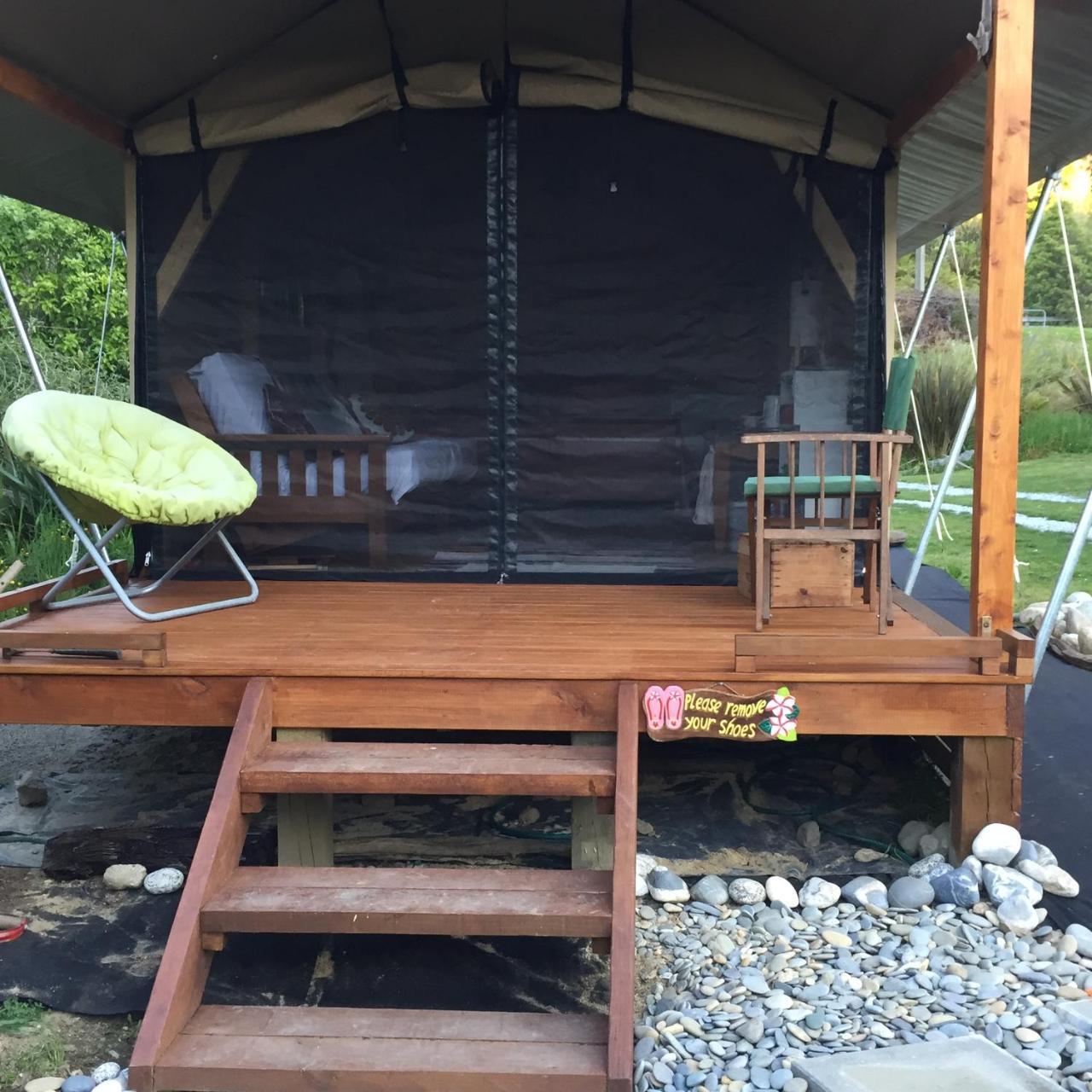 Omarama Oasis - Permaculture Glamping Hotel Pohara Kültér fotó