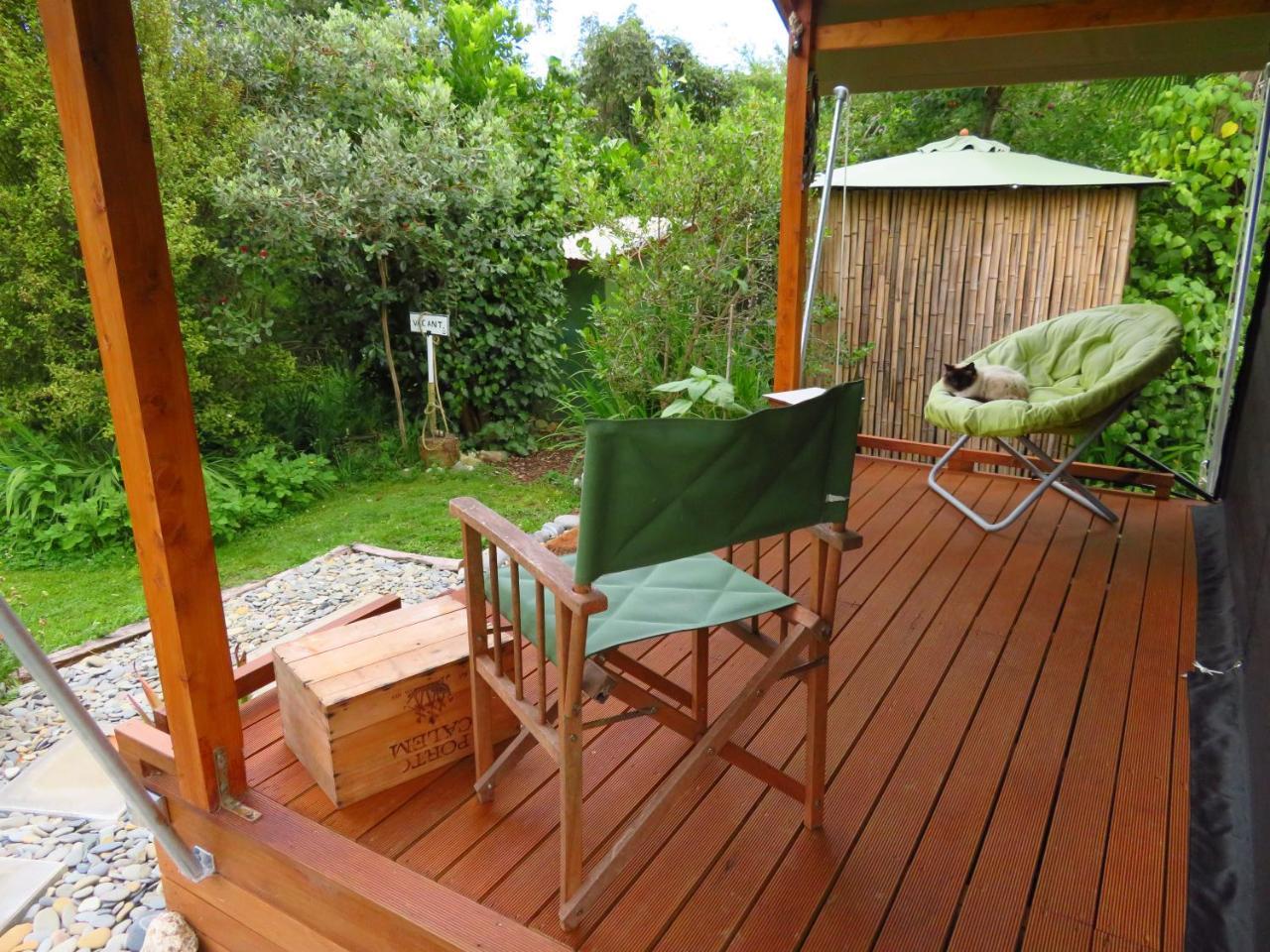 Omarama Oasis - Permaculture Glamping Hotel Pohara Kültér fotó