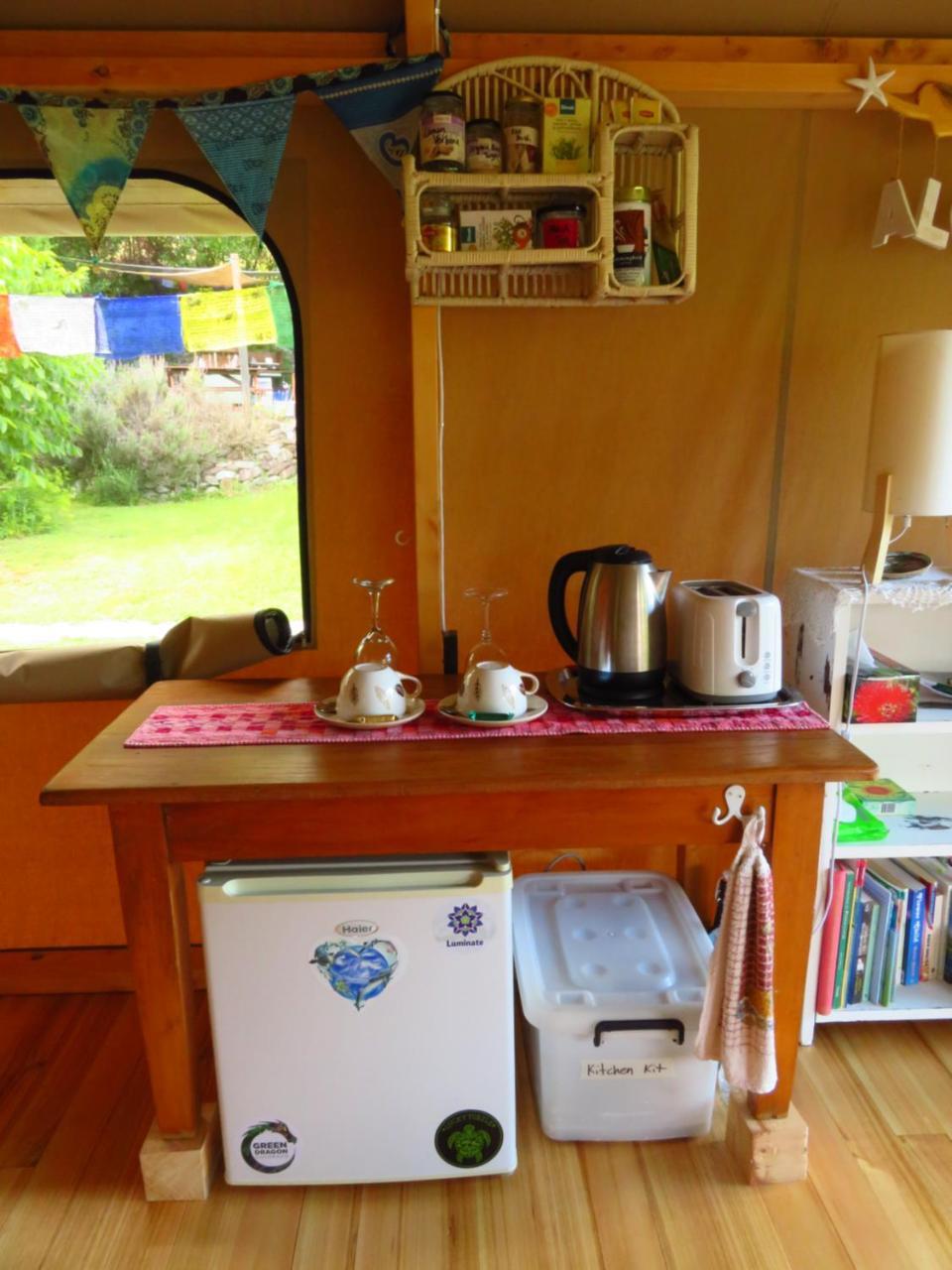 Omarama Oasis - Permaculture Glamping Hotel Pohara Kültér fotó
