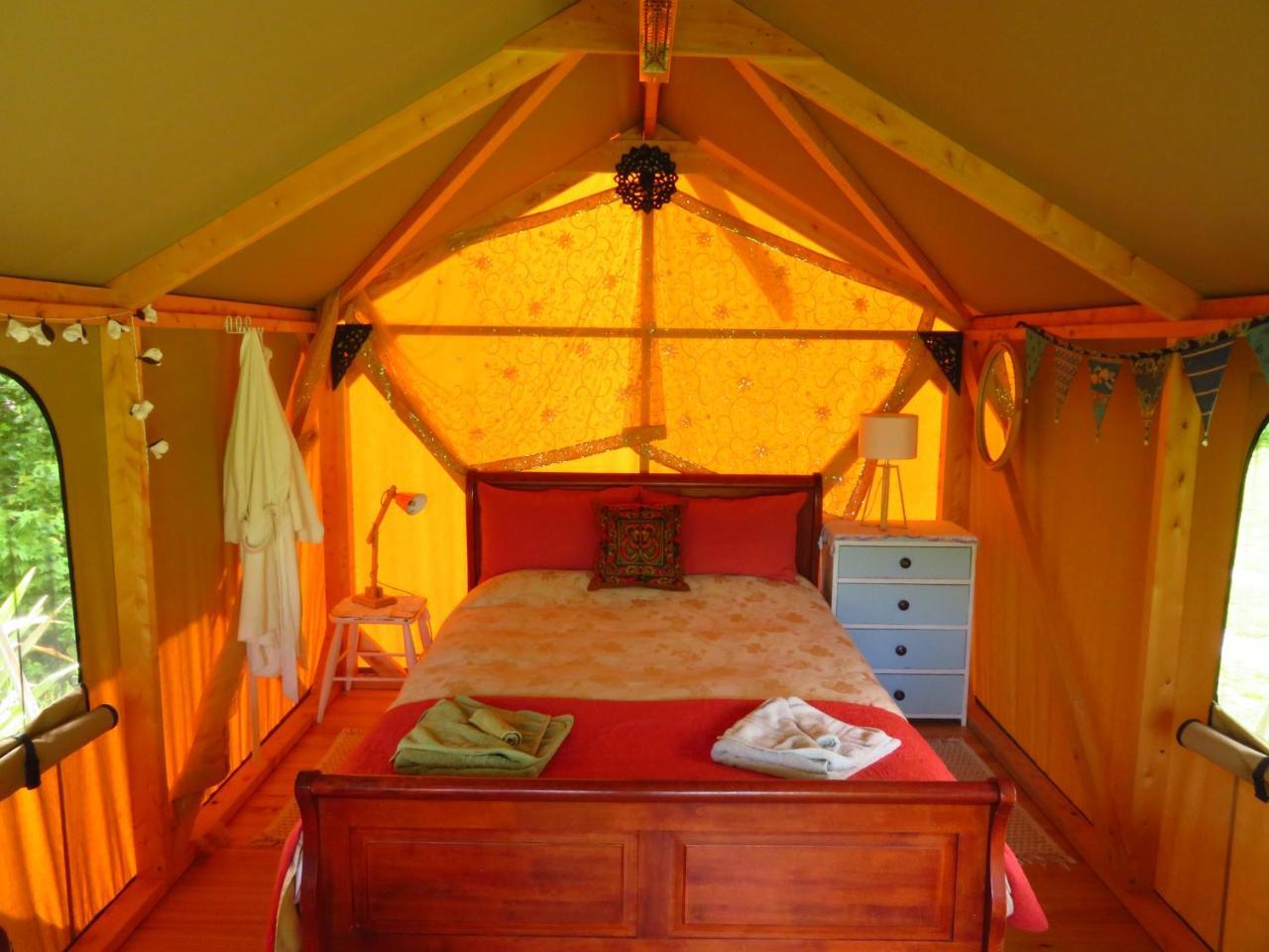 Omarama Oasis - Permaculture Glamping Hotel Pohara Kültér fotó