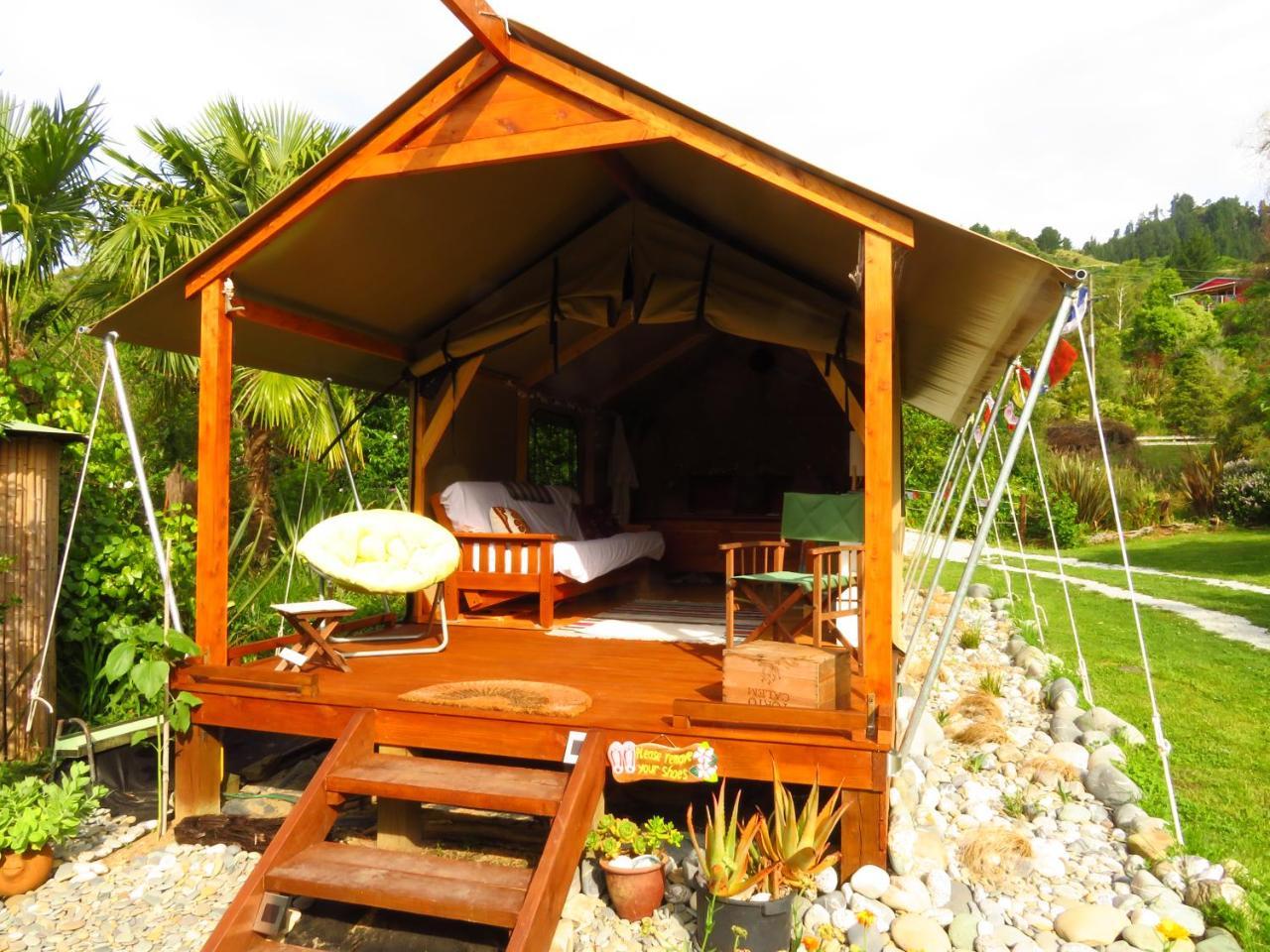 Omarama Oasis - Permaculture Glamping Hotel Pohara Kültér fotó
