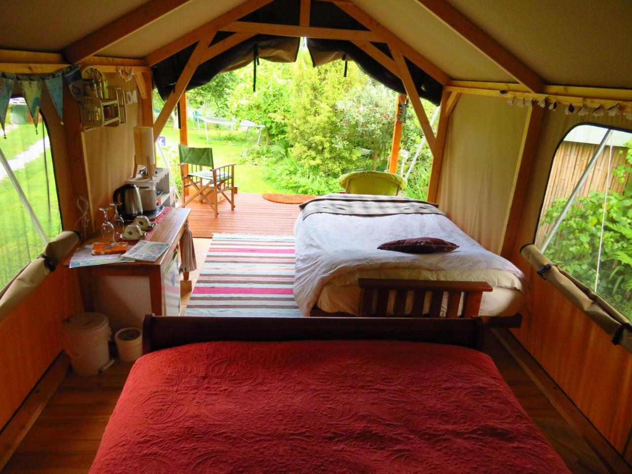 Omarama Oasis - Permaculture Glamping Hotel Pohara Kültér fotó