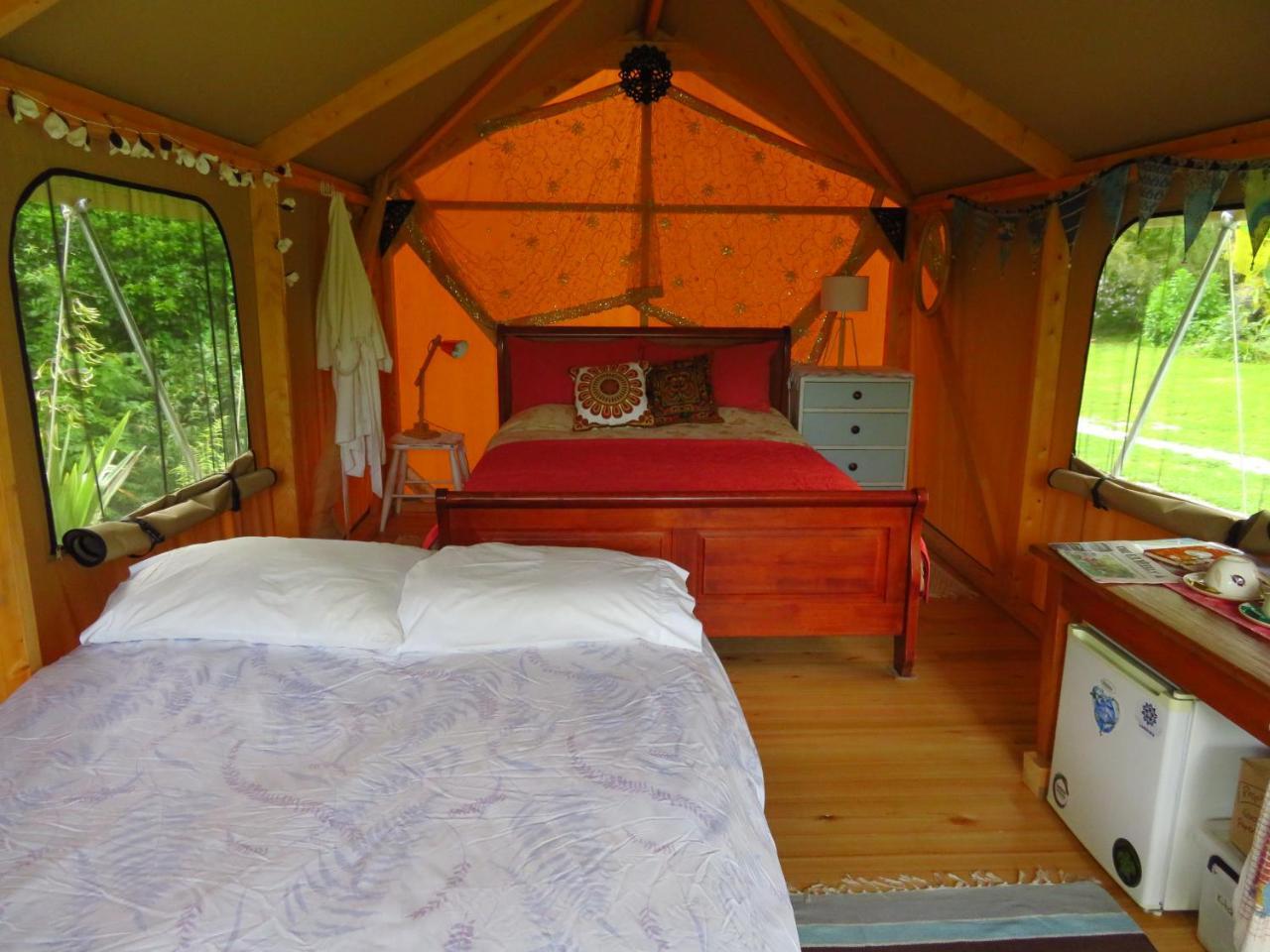 Omarama Oasis - Permaculture Glamping Hotel Pohara Kültér fotó