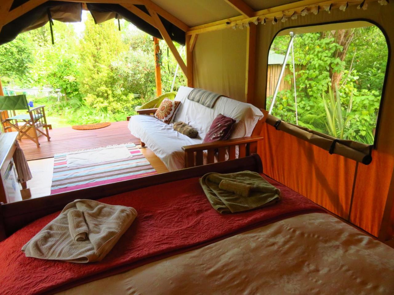 Omarama Oasis - Permaculture Glamping Hotel Pohara Kültér fotó