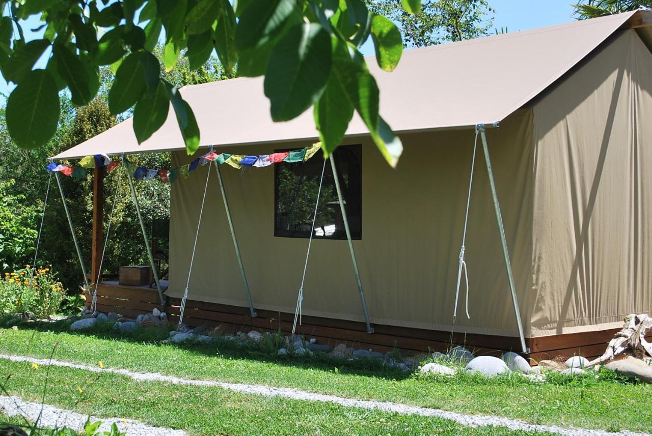 Omarama Oasis - Permaculture Glamping Hotel Pohara Kültér fotó